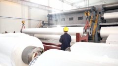 沃轮式拖沓机、谷物收成机、履带拖沓机